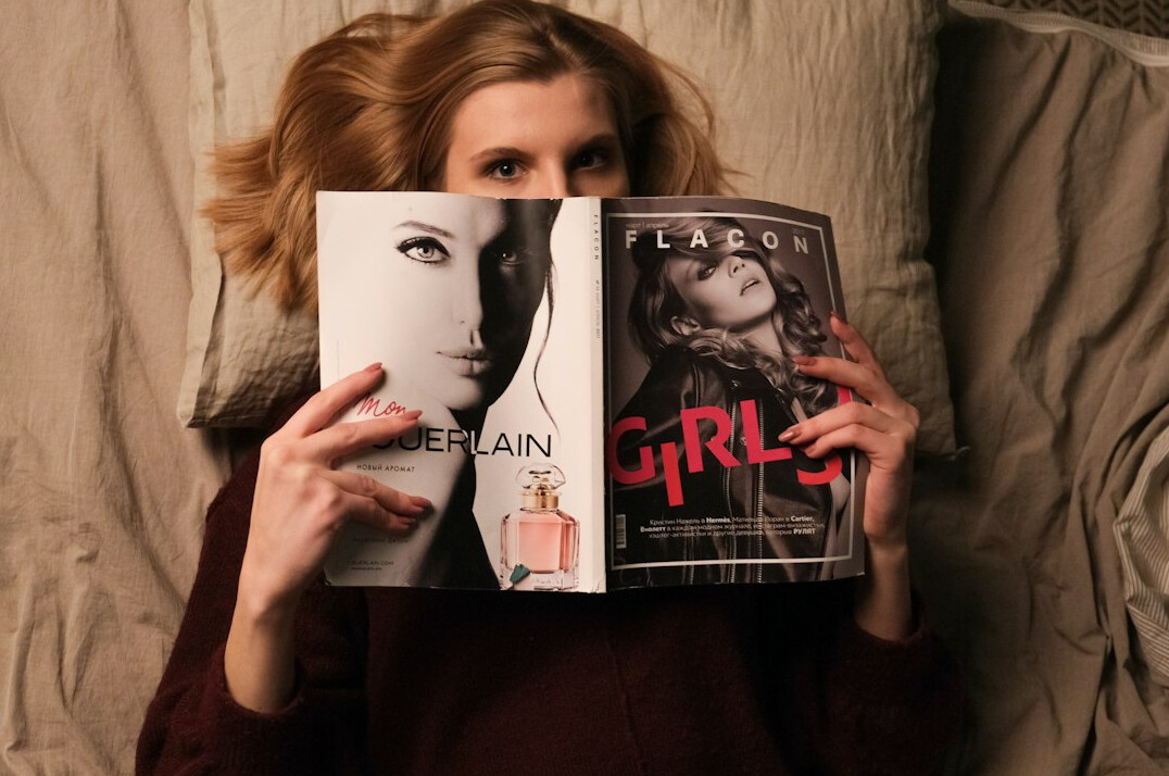 woman reading mystery book